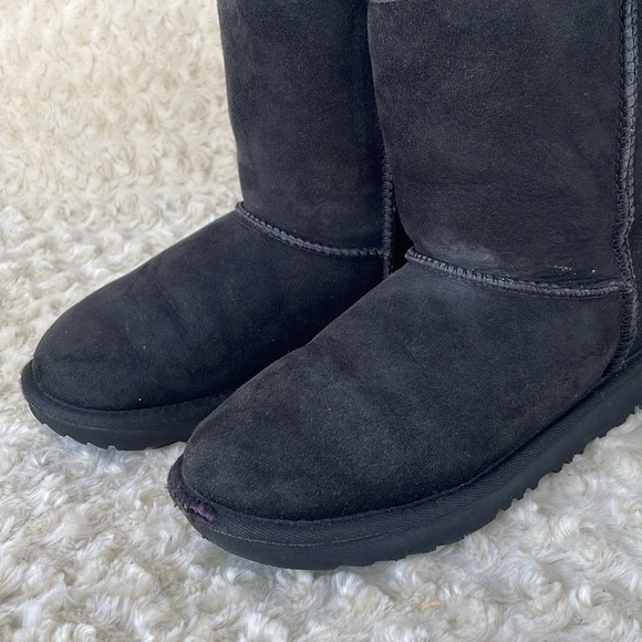 UGG classic short boots - Picture 8 of 11